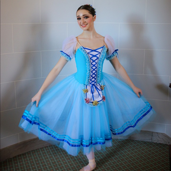 Meet your Posher, Gianna - Picture 6 of 6